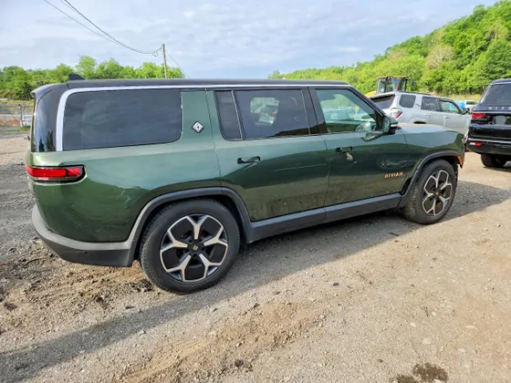 2024 Rivian R1S Adventure