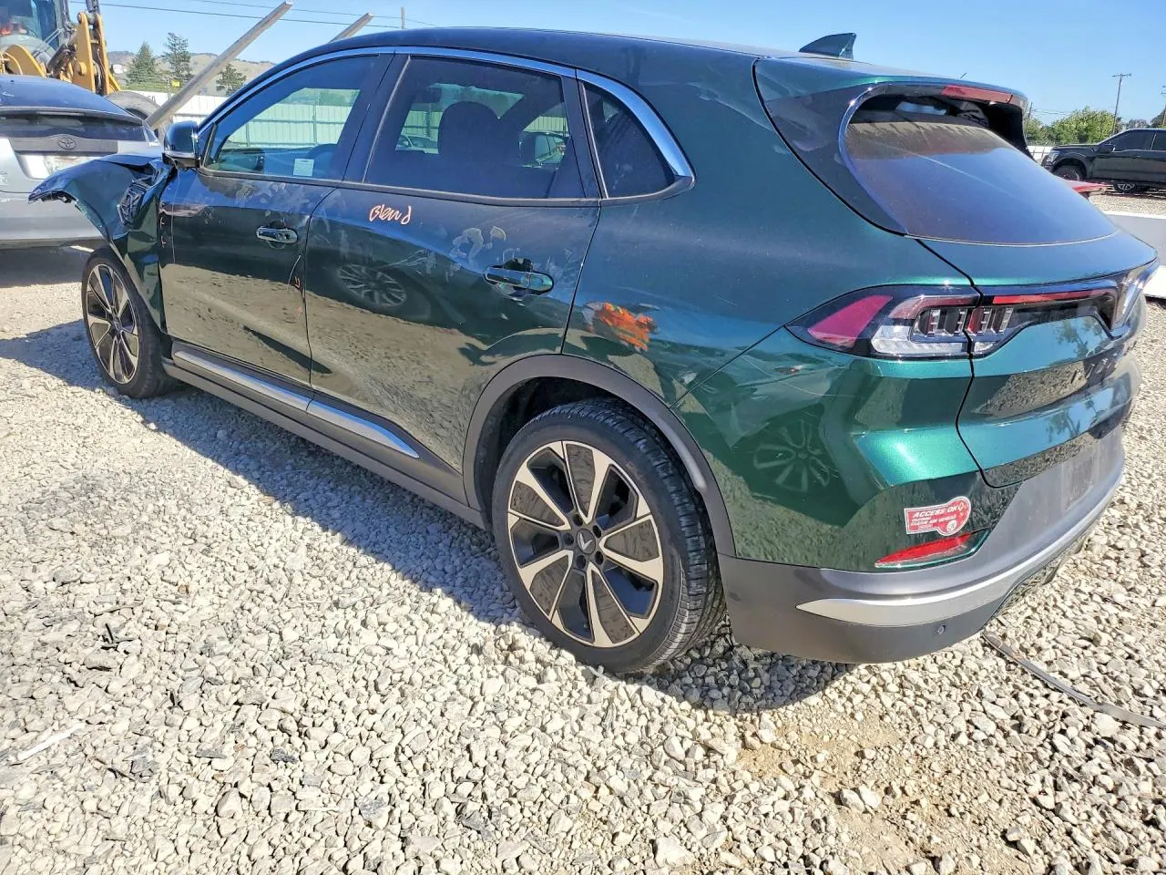 2023 VinFast VF 8 Plus