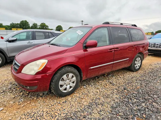 2007 Hyundai Entourage GLS