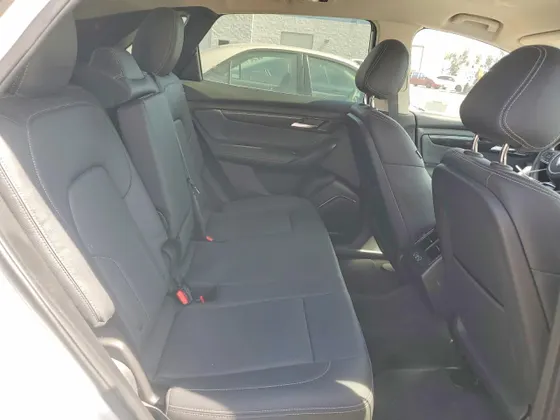 2025 VinFast VF 8 Eco