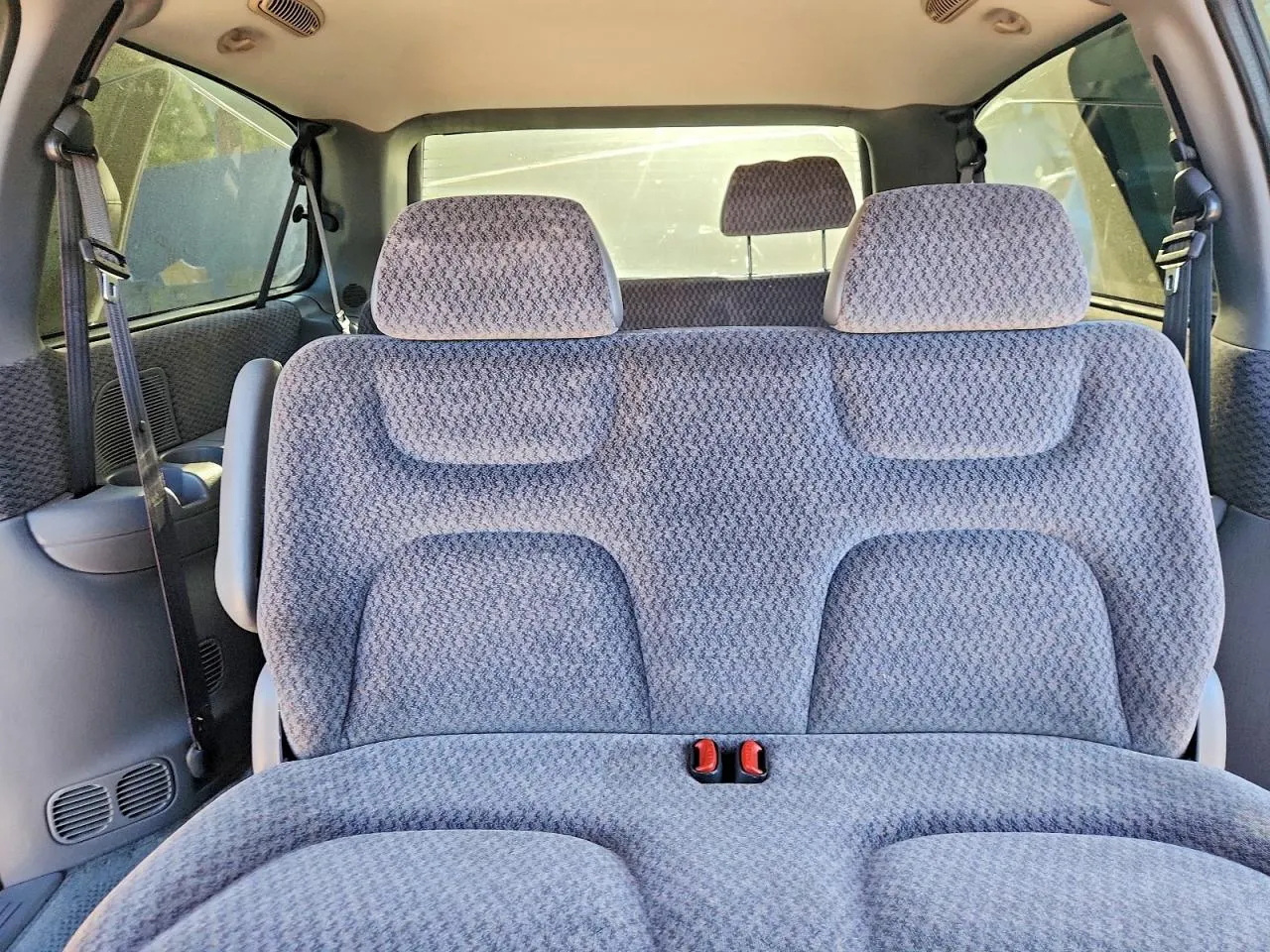 1998 Plymouth Voyager SE