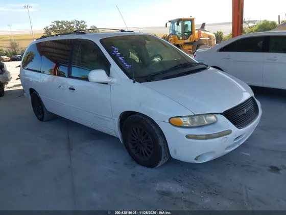 1999 Chrysler Town & Country LXi