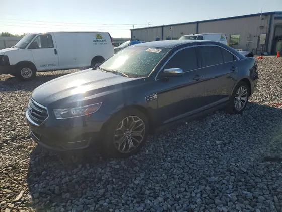 2017 Ford Taurus Limited