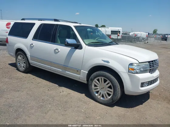 2012 Lincoln Navigator L