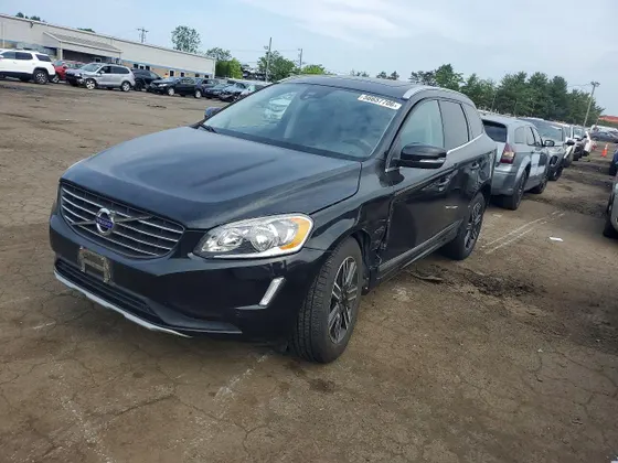 2016 Volvo XC60 T6 Drive-E
