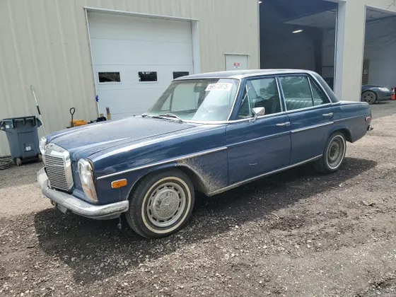 1971 Mercedes-Benz 220