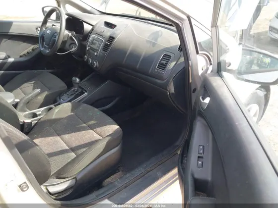 2017 Kia Forte5 LX