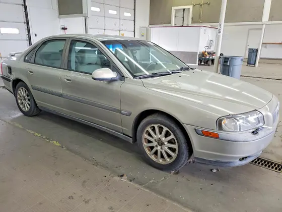 2001 Volvo S80