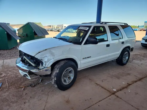 2004 Chevrolet Blazer LS