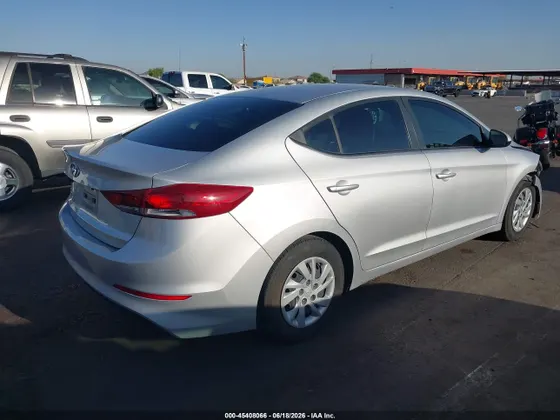 2018 Hyundai Elantra SE