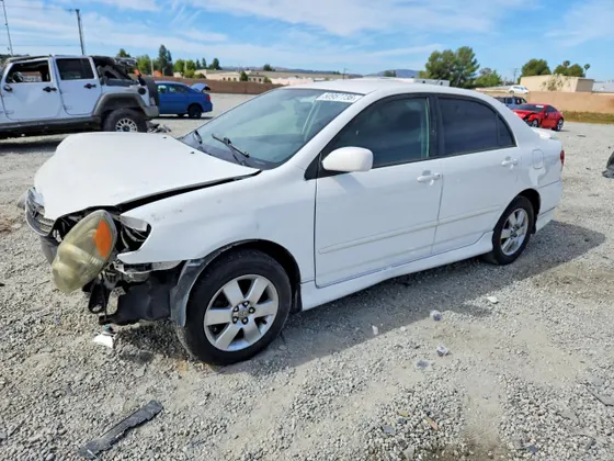 2005 Toyota Corolla LE