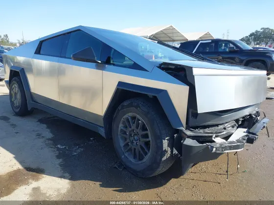 2025 Tesla Cybertruck ALL-WHEEL DRIVE