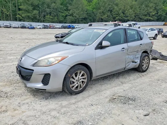 2013 Mazda Mazda3 i Touring