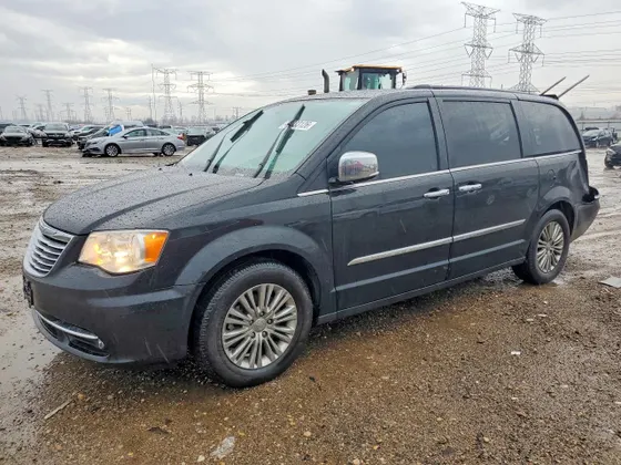2016 Chrysler Town & Country Touring-L Anniversary Edition