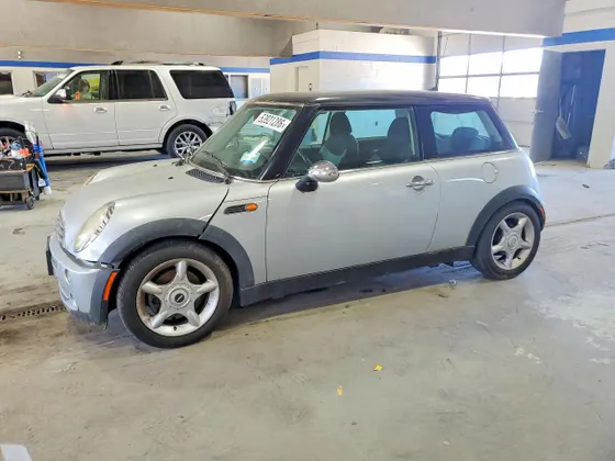 2006 MINI Cooper Hardtop COOPER