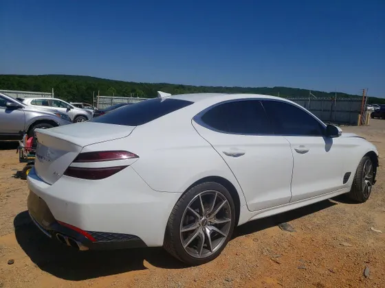2022 Genesis G70 2.0T
