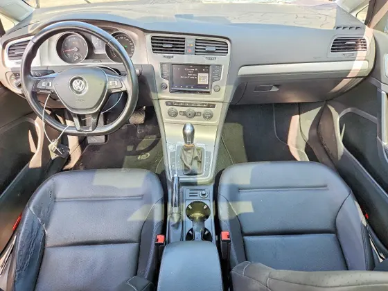 2017 Volkswagen Golf SportWagen S