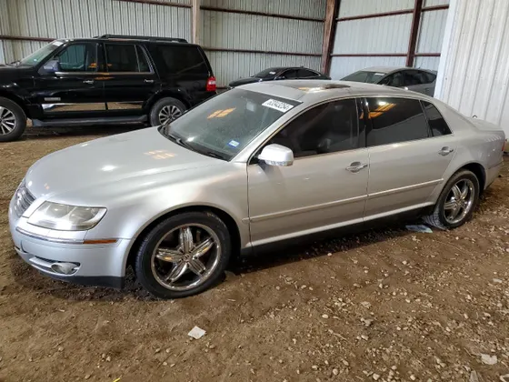 2004 Volkswagen Phaeton V8