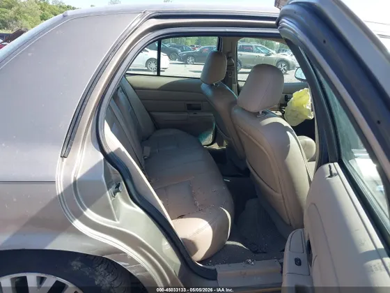 2003 Ford Crown Victoria LX