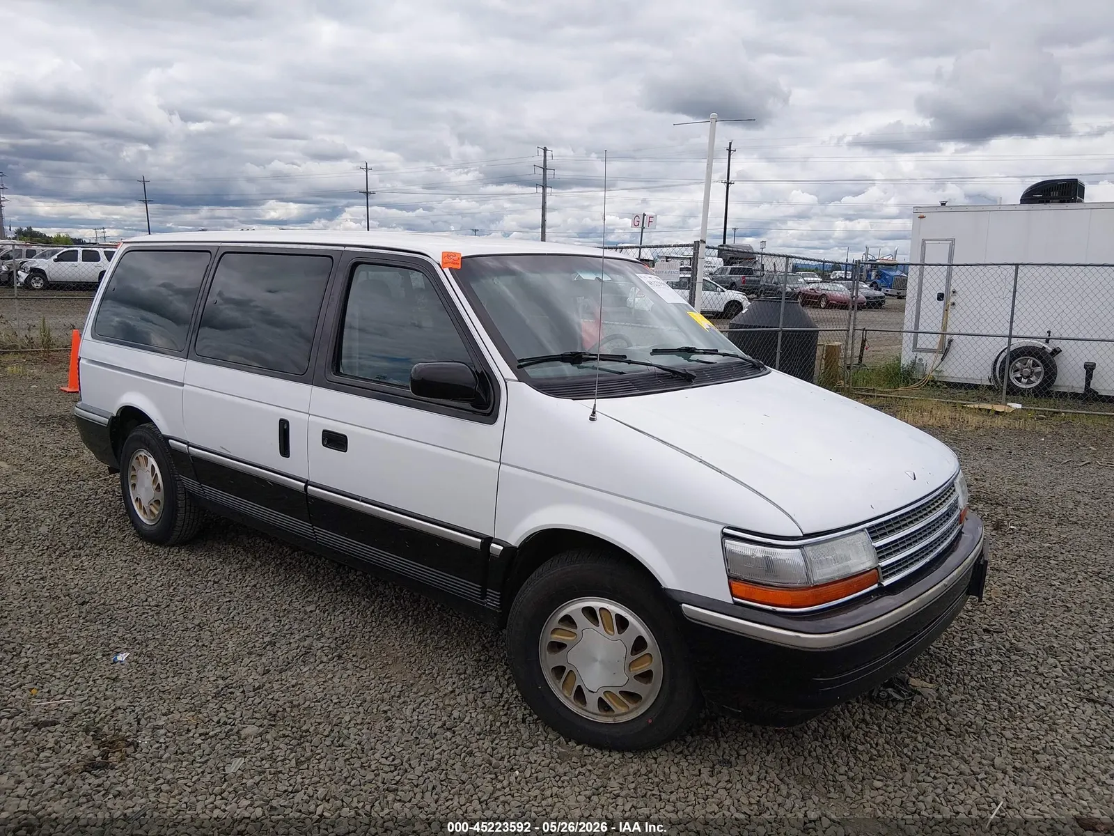 1992 Plymouth GRAND VOYAGER LE