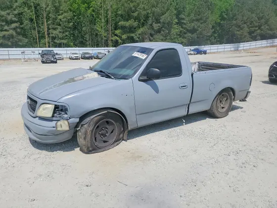 1999 Ford F-150 Work Series F150