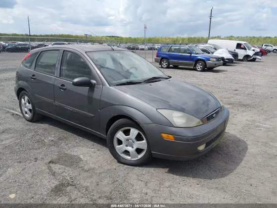 2003 Ford Focus ZX5 Base