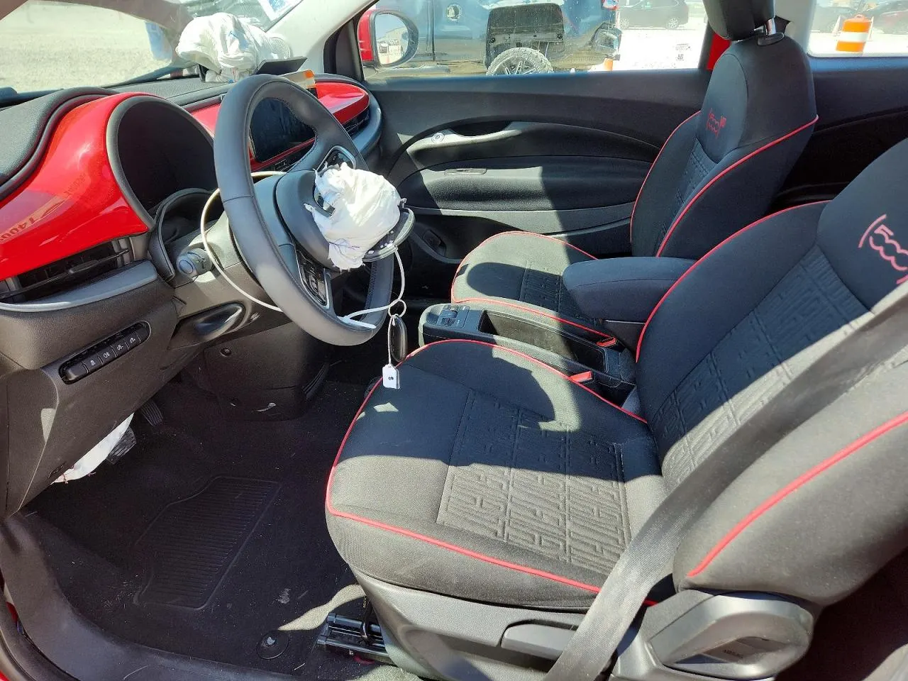 2024 FIAT 500e INSPI(RED)