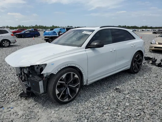2024 Audi RS Q8