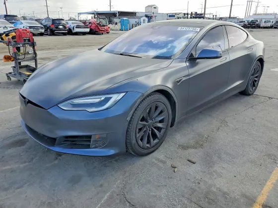 2016 Tesla Model S 70 kWh Battery