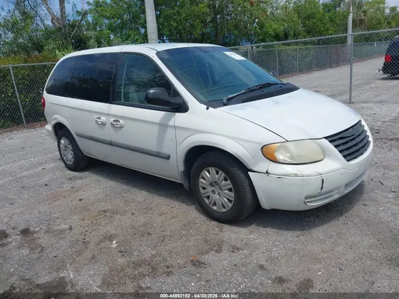 2006 Chrysler Town & Country SWB