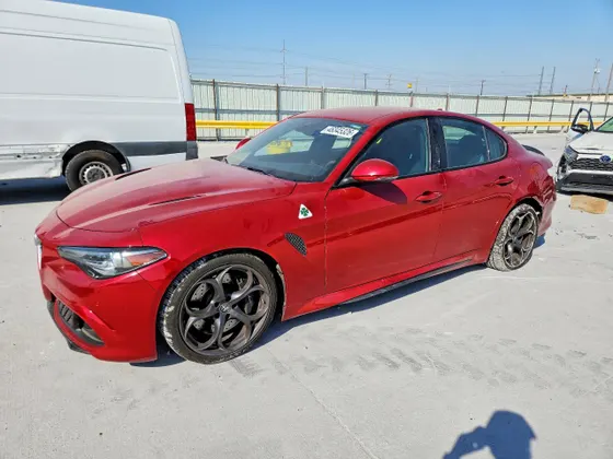 2017 Alfa Romeo Giulia Quadrifoglio GIULIA