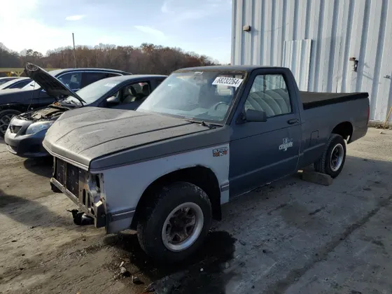 1990 Chevrolet S/T Pickup S10
