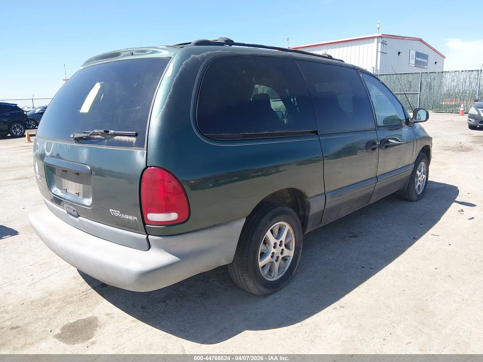 1996 Plymouth Voyager SE