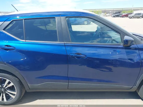2019 Nissan Kicks SR