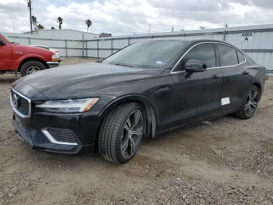 2022 Volvo S60 Recharge Plug-In Hybrid Inscription