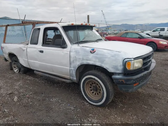 1995 Mazda B-Series 4WD Truck CAB PLUS