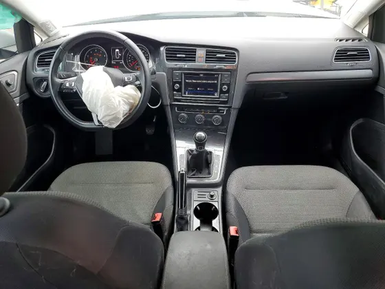 2019 Volkswagen Golf SportWagen S