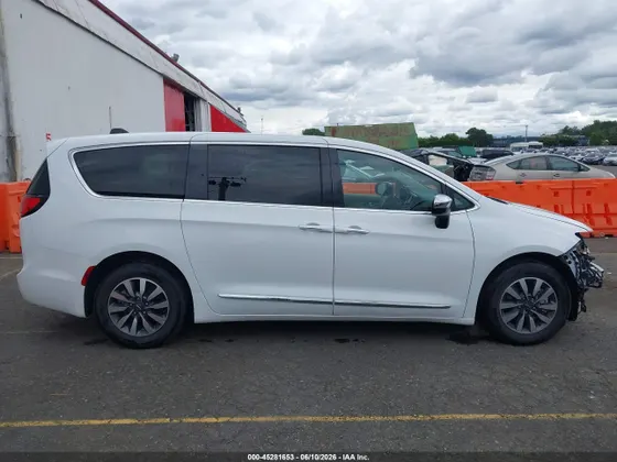 2023 Chrysler Pacifica Hybrid Limited