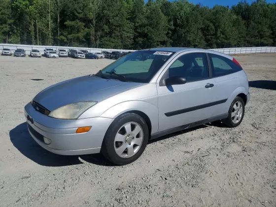 2002 Ford Focus ZX3 Base