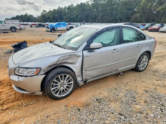 2010 Volvo S40