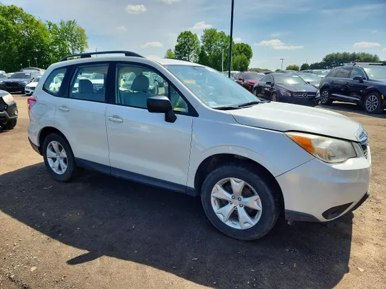 2015 Subaru Forester 2.5i