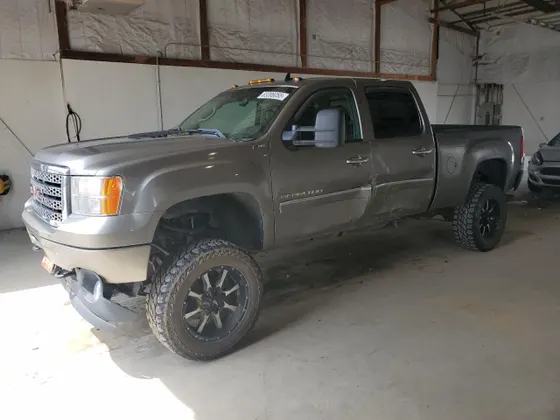 2013 GMC Sierra 3500 K3500 DENALI