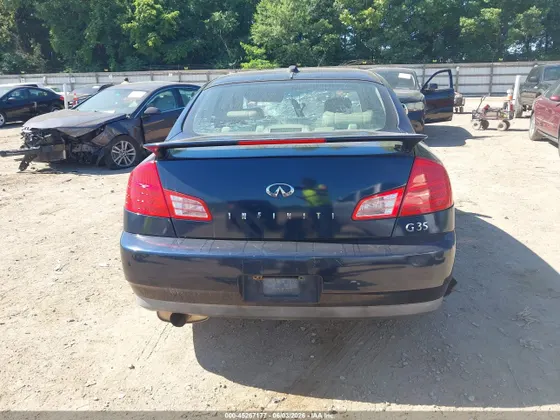 2004 INFINITI G35 Sedan w/Leather