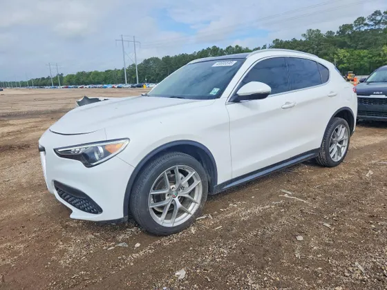 2018 Alfa Romeo Stelvio