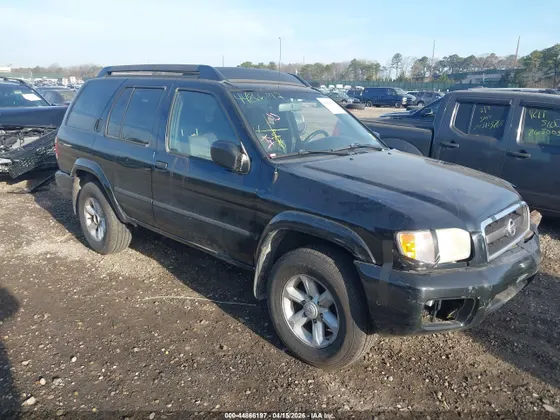 2003 Nissan Pathfinder LE