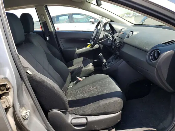 2014 Mazda Mazda2 Sport