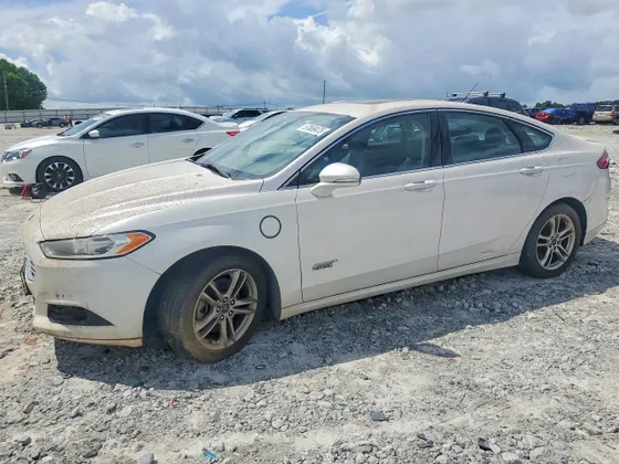 2015 Ford Fusion Energi Titanium