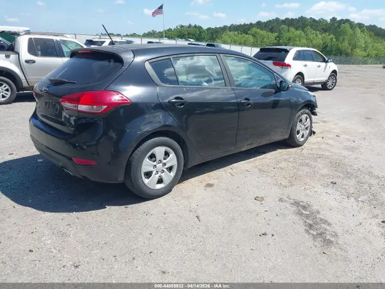 2017 Kia Forte5 LX