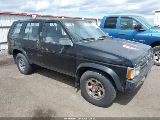 1994 Nissan Pathfinder LE