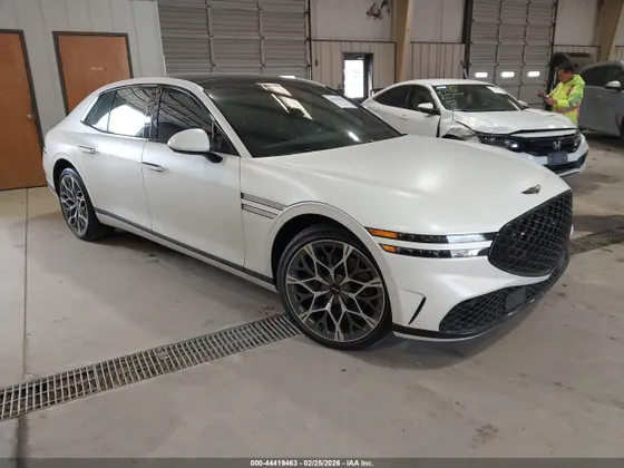2024 Genesis G90 e-SC